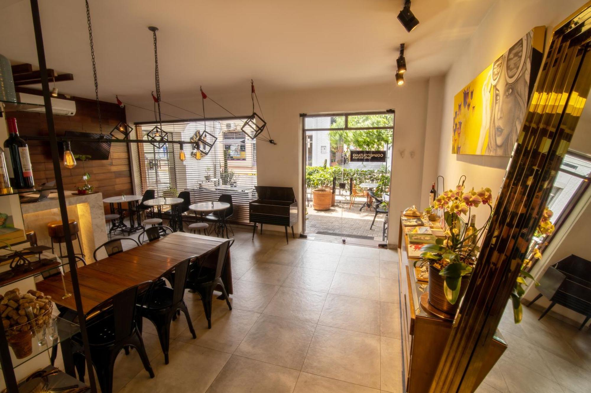 Cosmopolitano Hotel Boutique Санта-Крус-де-ла-Сьєрра Екстер'єр фото Interior of the restaurant