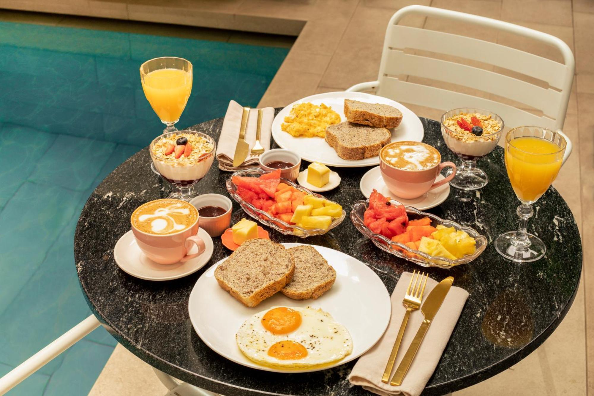 Cosmopolitano Hotel Boutique Санта-Крус-де-ла-Сьєрра Екстер'єр фото A typical breakfast