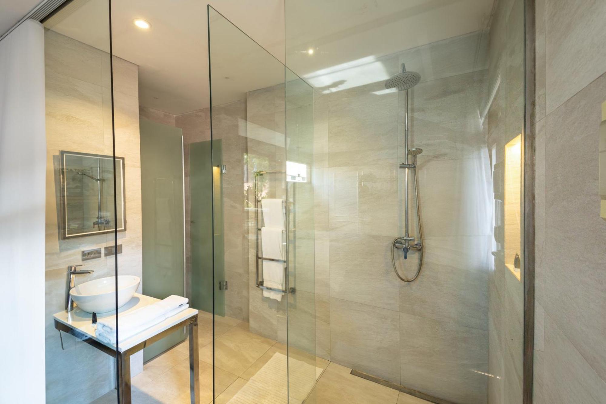 Cosmopolitano Hotel Boutique Санта-Крус-де-ла-Сьєрра Екстер'єр фото A shower enclosure